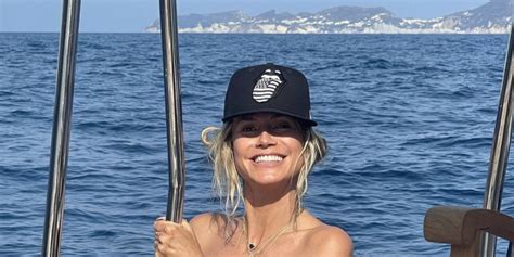 hiedi klum nude pics|Heidi Klum Poses Nude on the Beach During Christmas Trip